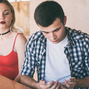 Conoce las pistas más reveladoras que pueden indicar una infidelidad según experto INFIEL