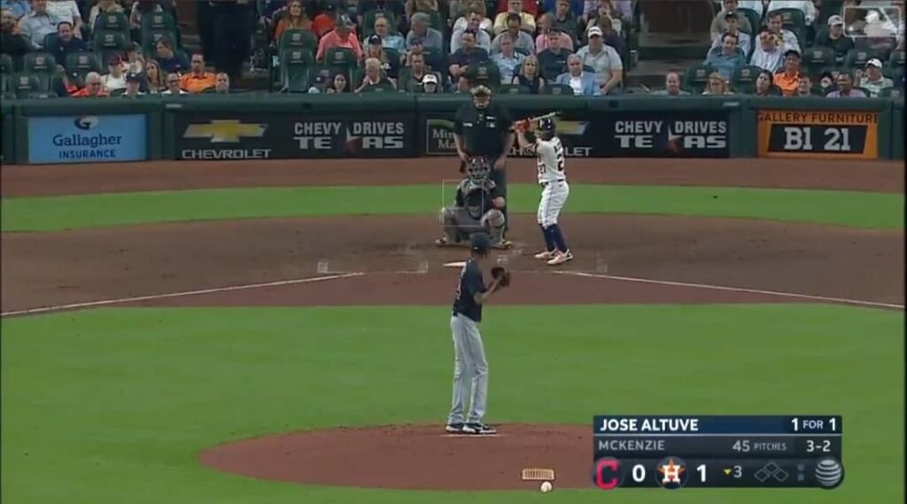 El venezolano José Altuve, celebra 10 años en las grandes ligas conectando dos cuadrangulares seguidos (+vídeo)