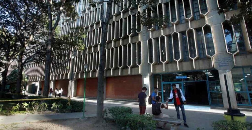 Universidad Católica Andrés Bello (UCAB)