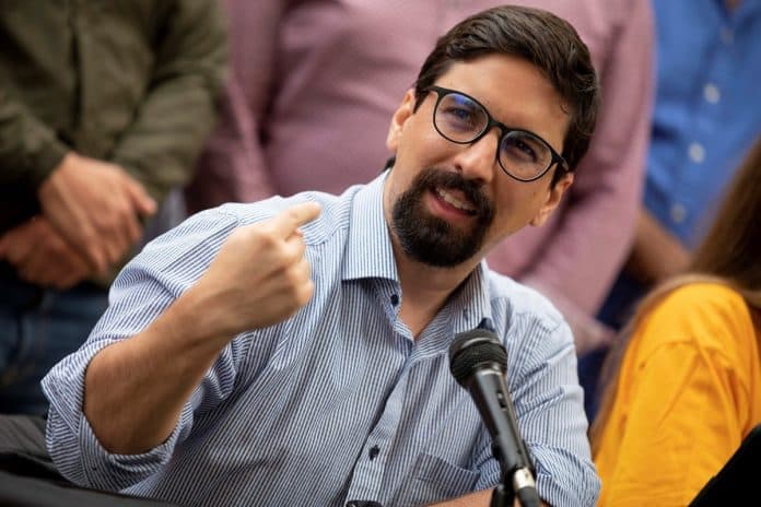 Tras 48 horas de su detención, abogados de Guevara esperan sea trasladado a tribunales (+Video)