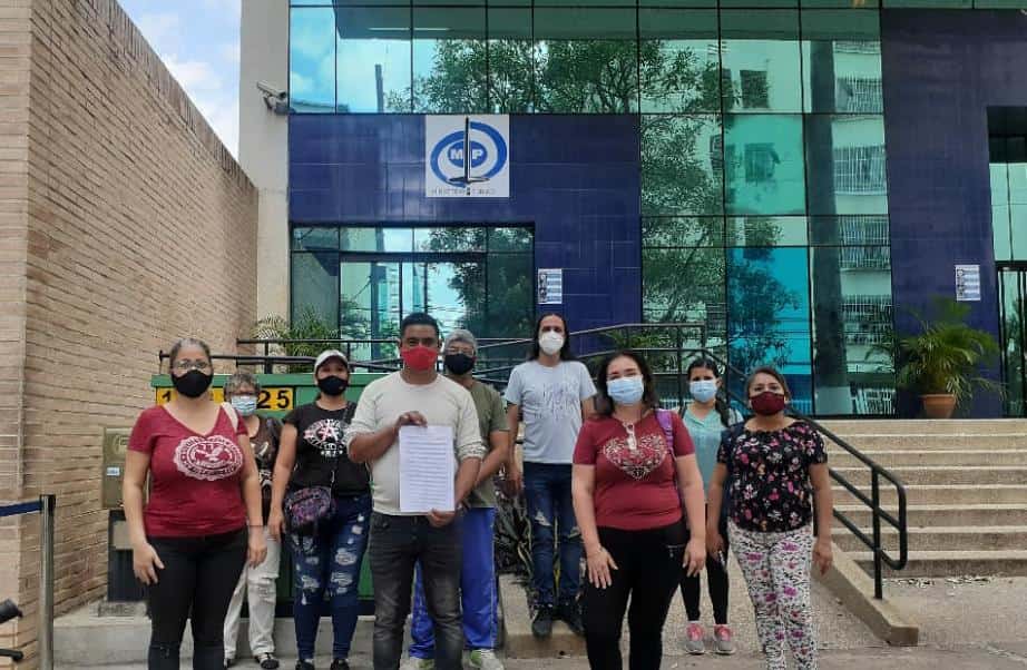 Comerciantes de Valencia denuncian que son amenazados y extorsionados por funcionarios