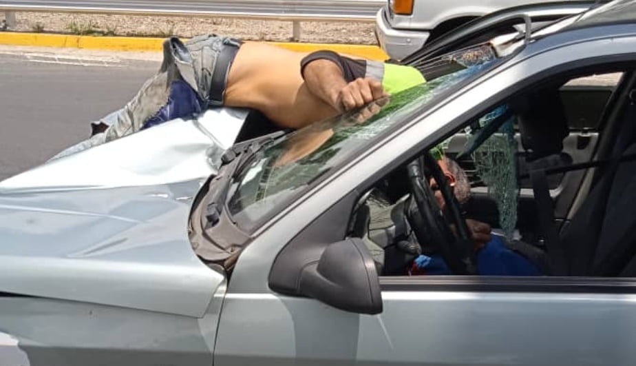 Fuerte accidente de tránsito deja un heridos y un muerto (IMÁGENES SENSIBLES)