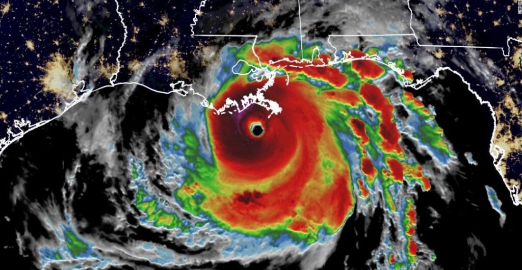 Huracán Ida toca tierra en Louisiana como tormenta de categoría 4 (VIDEO)