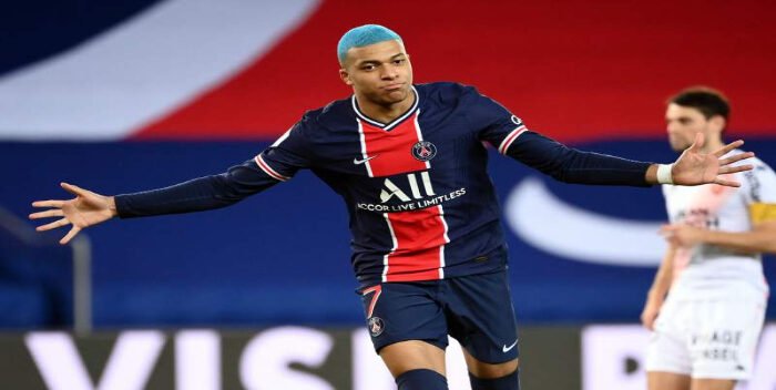 El PSG suma su tercer triunfo consecutivo con Mbappé como líder