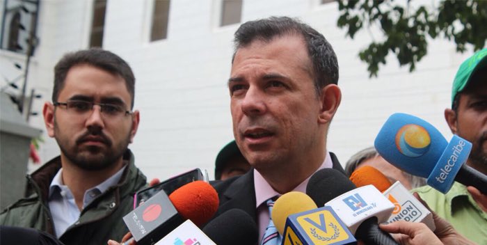 Roberto Enrique presidente nacional de Copei se une al diálogo en México