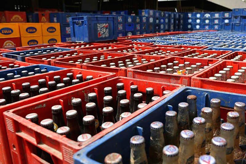 Conozca cuántos dólares ha bajado la caja de cerveza en lo que va de año