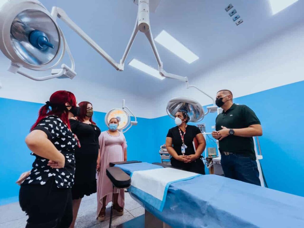 ¡CASI LISTO! Omar Prieto inspeccionó trabajos finales de rehabilitación del Hospital Materno Infantil Dr. Raúl Leoni «El Marite»