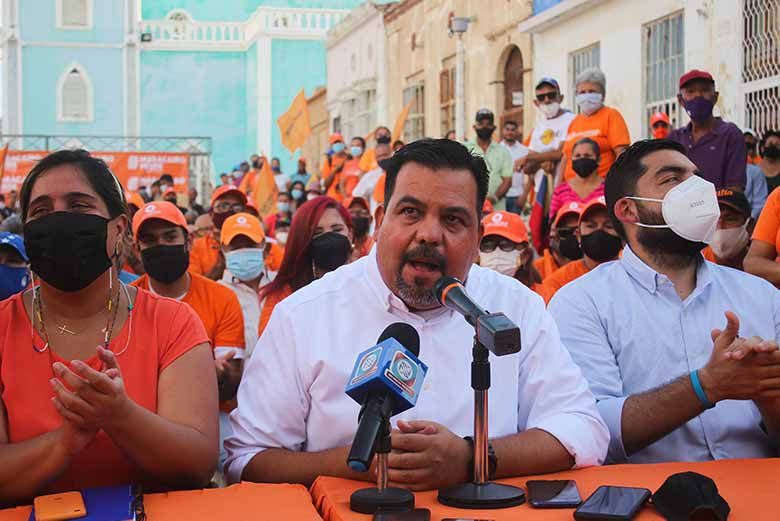 ¡EN FAVOR DE LA UNIDAD! Eduardo Vale declina su candidatura para apoyar a Rafael Ramirez en Maracaibo