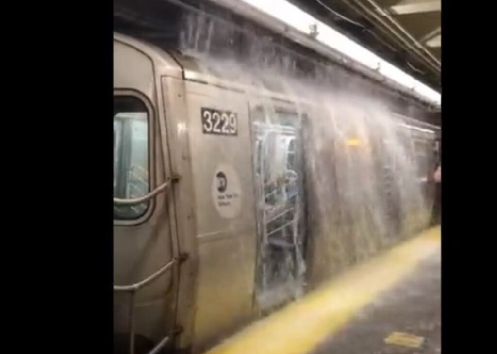 Al menos 8 muertos en Nueva York y Nueva Jersey por las fuertes lluvias +VIDEOS