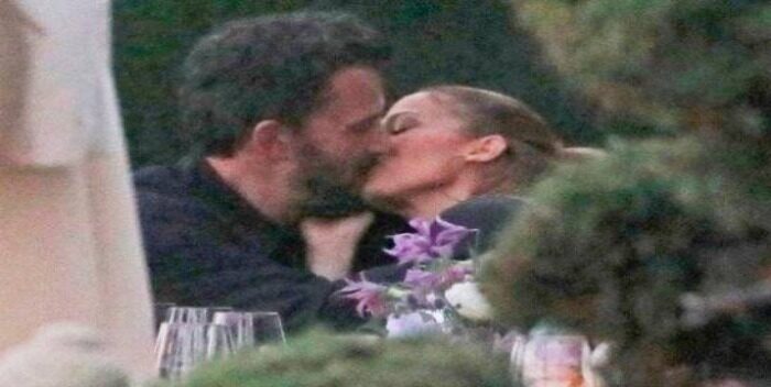 Ben Affleck dice estar asombrado del «poder» que Jlo tiene en el mundo