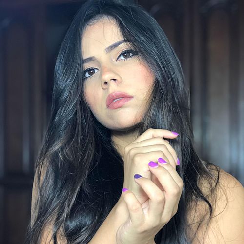 Aida Cortés comparte fotos sin brasier y en tanga que dejó encantados a sus seguidores (FOTOS)