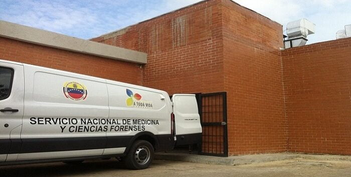Murió quemado tras ser rociado con gasolina por negarse a dar un vaso de ron