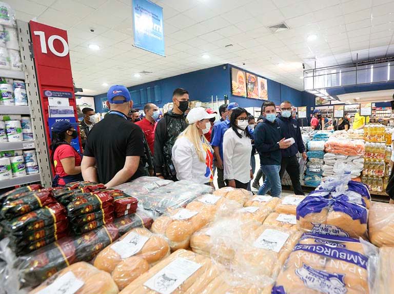 Delcy Rodríguez: Todos los precios se deben expresar en bolívares