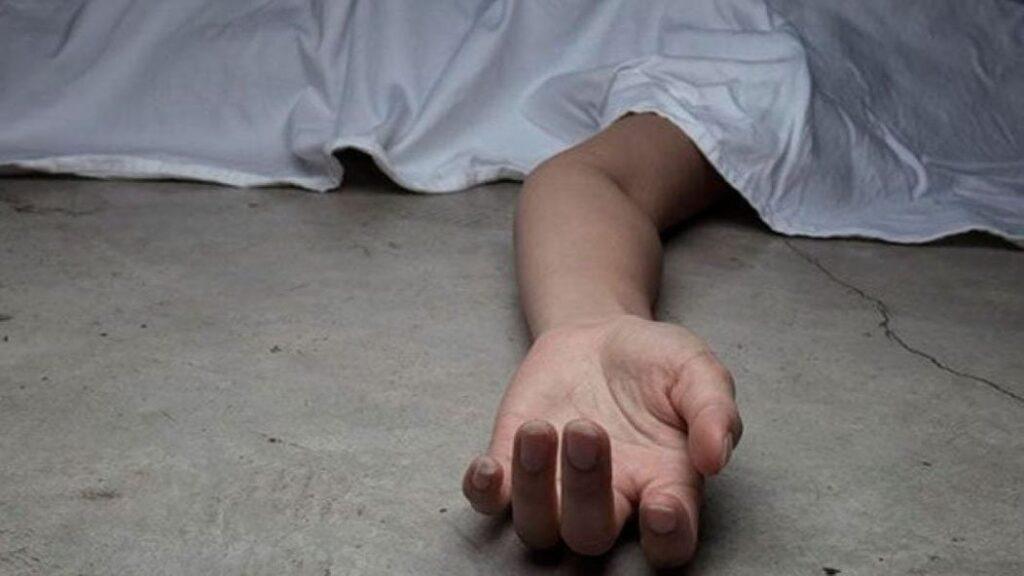 Fue a arreglarle las uñas a una mujer y terminó estrangulada