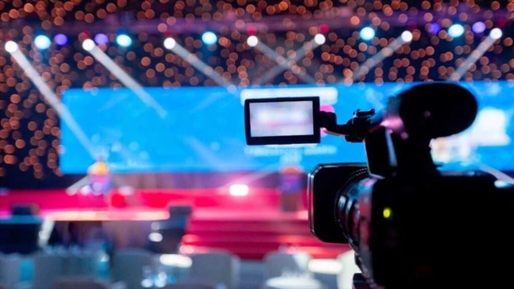 Noticiero mostró «por error» video porno en pleno reporte