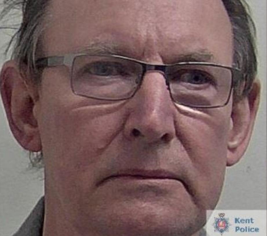 Abusó sexualmente de al menos 100 cadáveres de mujeres: David Fuller “el asesino del dormitorio”