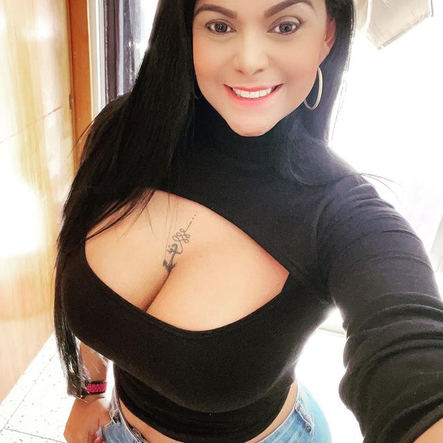 “Me gusta exhibirme”: Yeincarol sorprende a sus fanáticos con estas fotos
