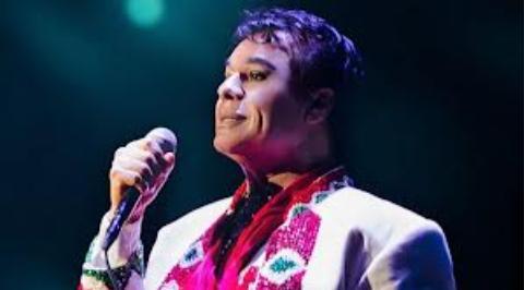 Hijo de Juan Gabriel es arrestado por golpear a su madre
