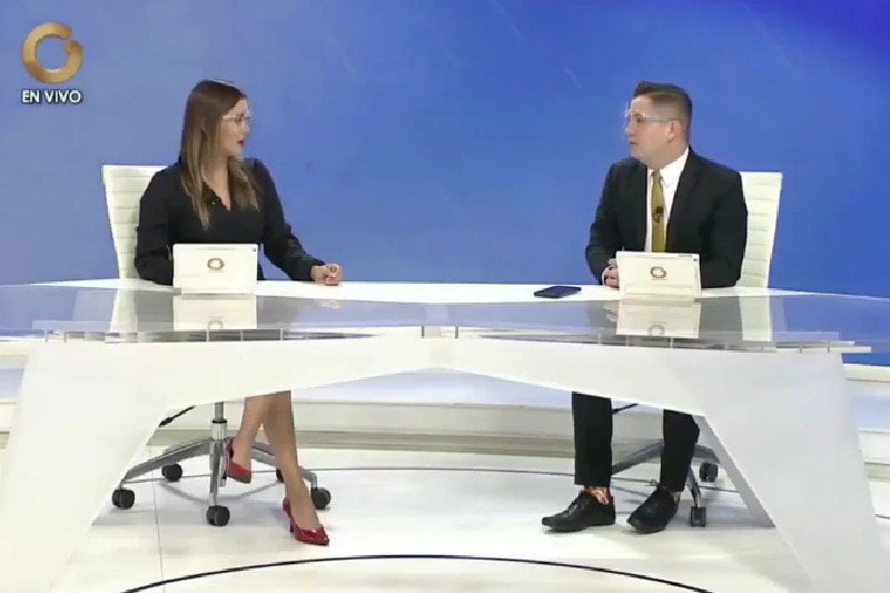 Ancla de Globovision le dice a su compañera en transmisión en vivo “Ojalá pudiera despertar contigo” (+Video)