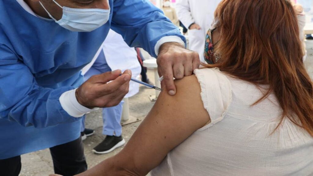 ¡Confirmado! Tercera dosis contra el coronavirus iniciará en enero de 2022