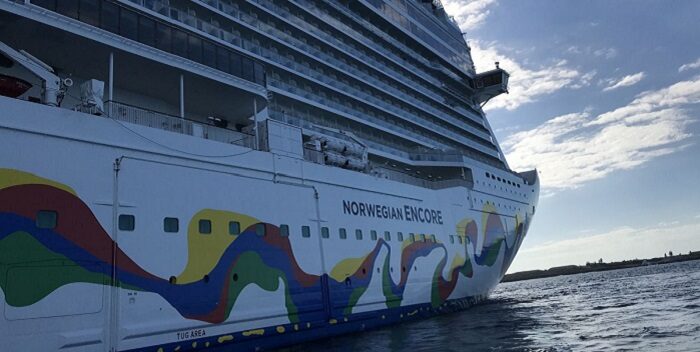 Repunte de contagios por Ómicron encuentra su nicho en cruceros
