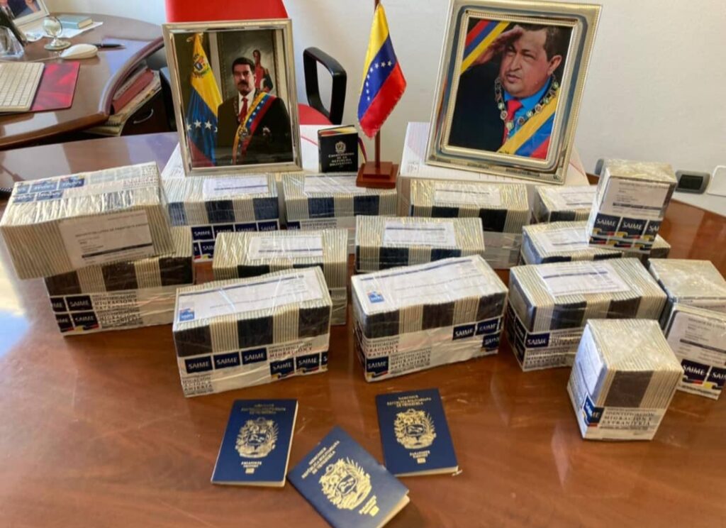 Di Martino: Aclaratoria sobre la entrega de prórrogas y pasaportes en el exterior
