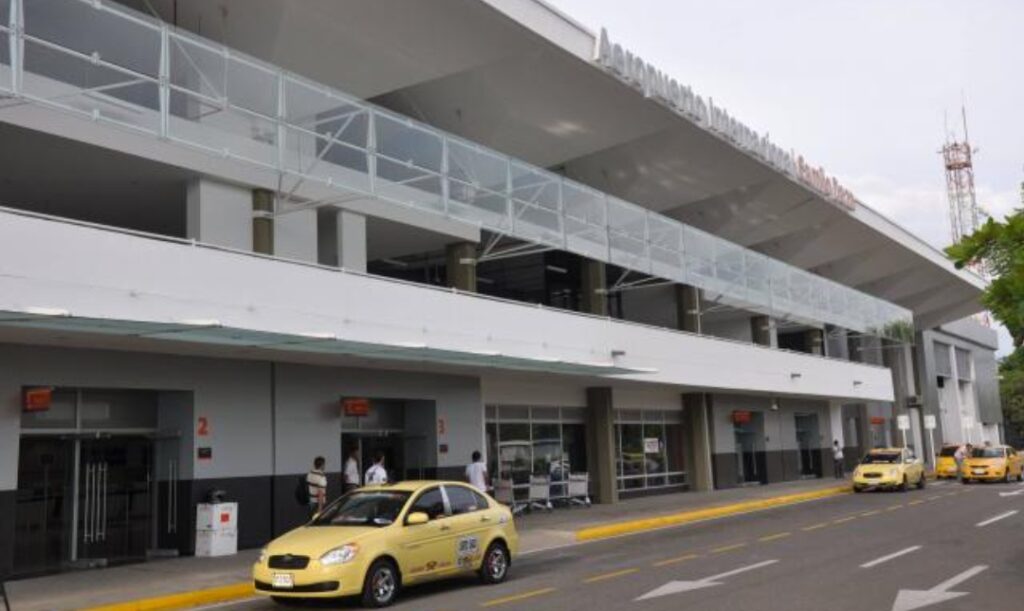 Atentado en Cúcuta: Dos policías mueren en ataques en el aeropuerto Camilo Daza