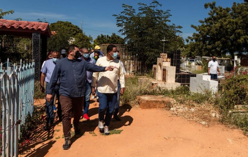 Alcalde Rafael Ramírez anuncia el inicio del rescate de los cementerios de Maracaibo