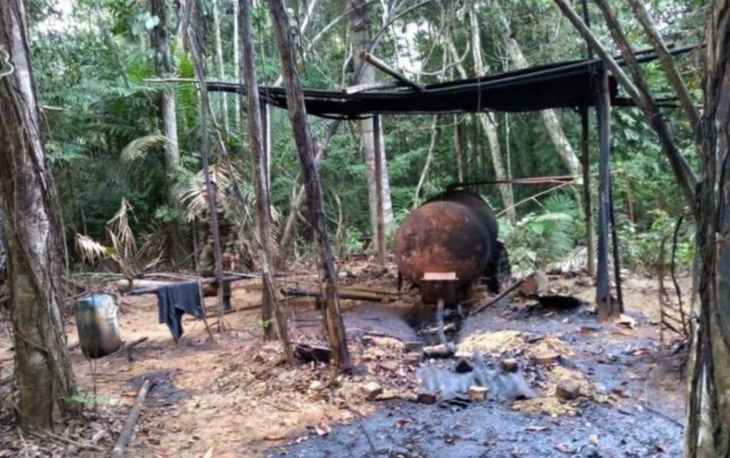 Destruyeron dos refinerías clandestinas de petróleo del ELN en Norte de Santander
