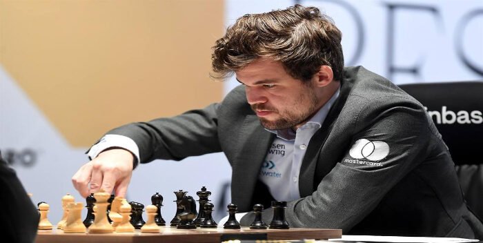 Mundial de Ajedrez: Tras error de Nepo, Carlsen retiene su corona