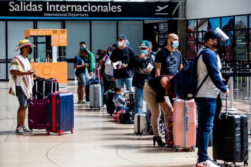 Aseguran que en Colombia circula variante Ómicron del coronavirus