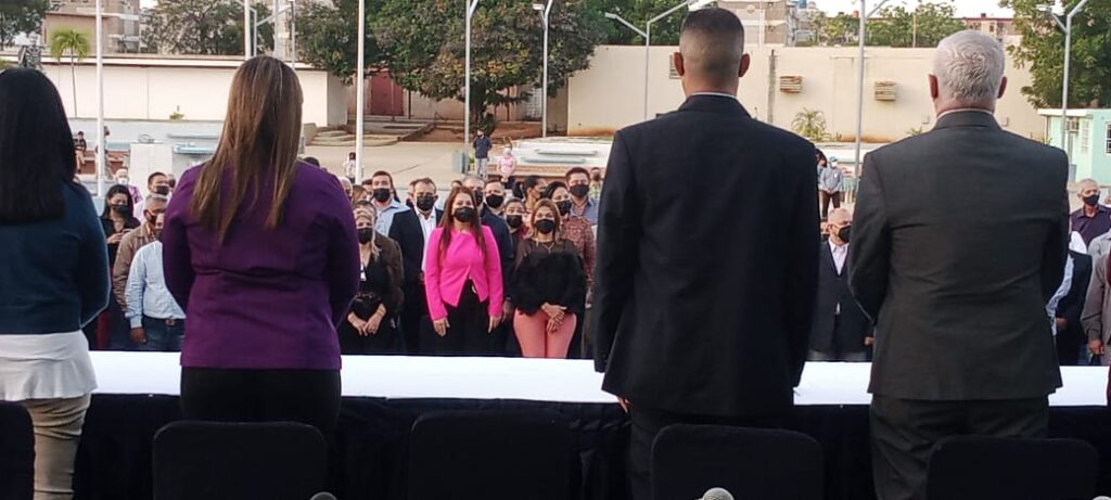 Rinden homenaje a maestros en su día en San Francisco