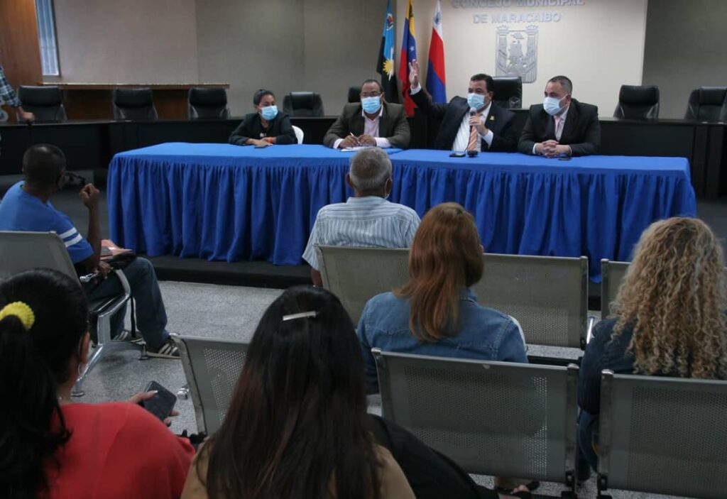 Realizan primera consulta sobre la reforma a la ordenanza de actividades económicas de la ciudad