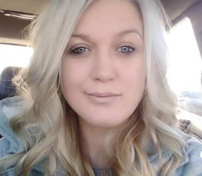 «Voces en mi cabeza»:Murió la tiktoker Candice Murley tras subir un video perturbador
