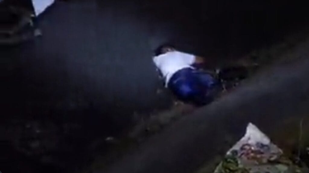 Hombres cayeron al río Guaire mientras disfrutaban de un concierto en Caricuao (VIDEO)