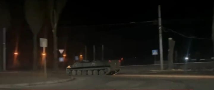 Reportan que tanques de guerra rusos entran a Doneskt, Ucrania