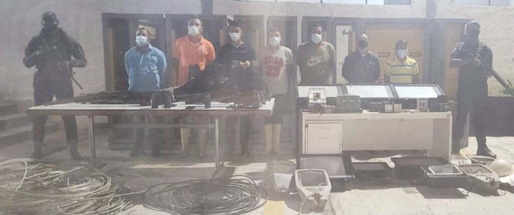 Detienen a siete sujetos con material estratégico en Miranda