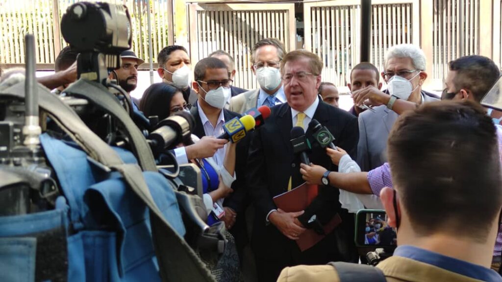 Mover: «CNE manejó el proceso de forma abrupta y violentó los derechos constitucionales»