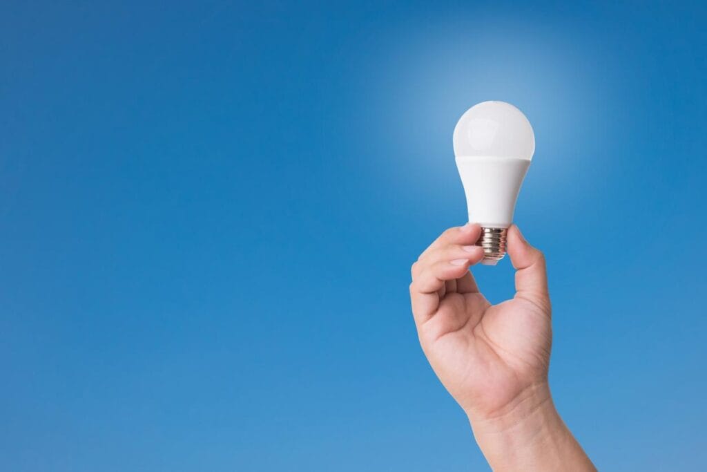 Reinauguran fábrica que producirá 50 mil bombillos LED diarios en Falcón (VIDEO)