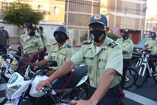 SAN FRANCISCO: Alcalde Gustavo Fernández entrega motocicletas, bicicletas y uniformes a funcionarios de Polisur
