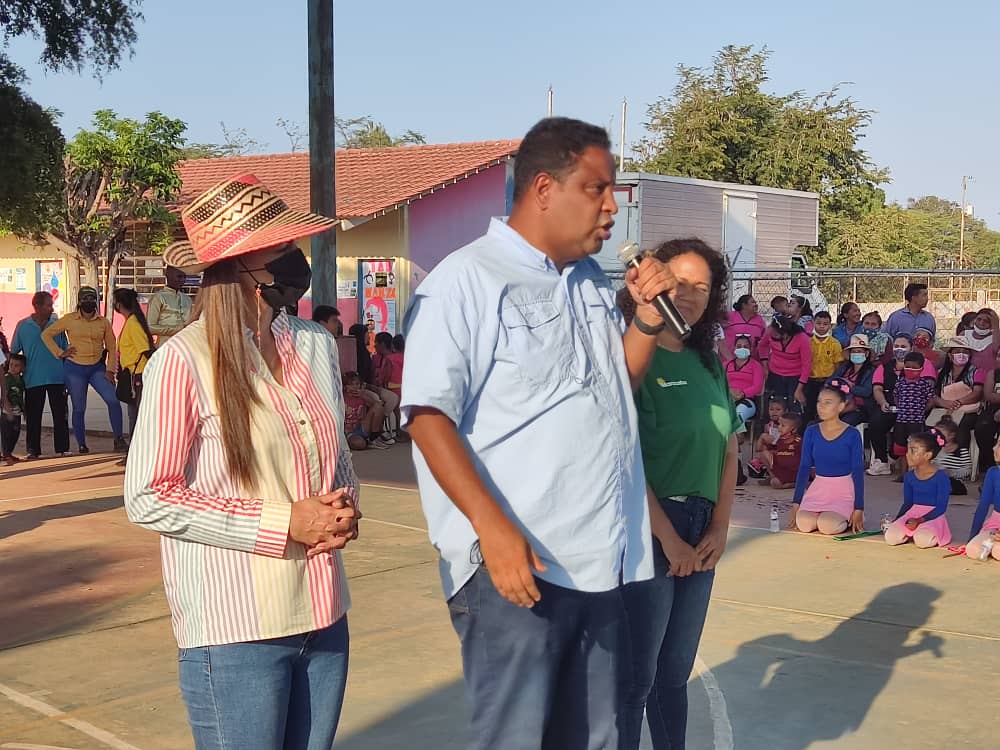 ¡Vialidad y alumbrado público en La Rinconada! Alcalde Rafael Ramírez: El Oeste también es Maracaibo