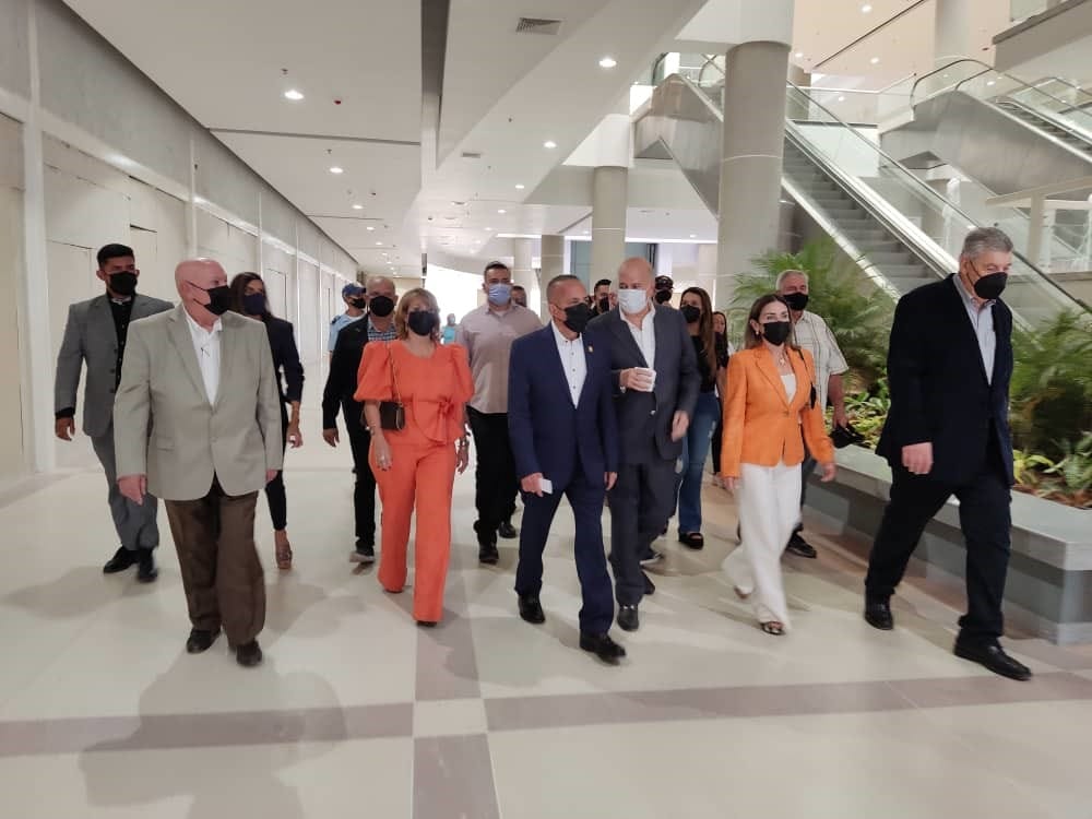 Rosales: «Inauguración de Mall Paseo San Francisco y D’ Cándido es un impulso para el desarrollo del Zulia»