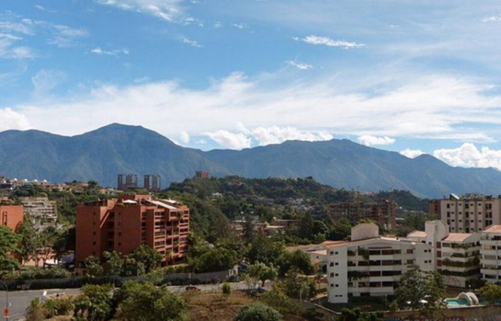 INAMEH: Precipitaciones con actividad eléctrica en algunos estados y el resto del país con cielos despejados este #11Abri