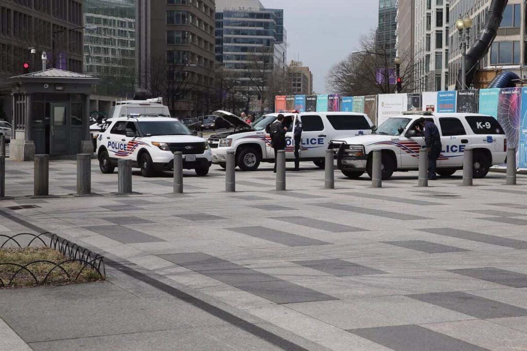 Reportan un tiroteo cerca de varias embajadas en Washington (VIDEO)