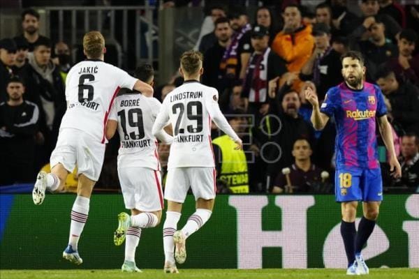 Eintracht derrotó 3-2 al El Barça