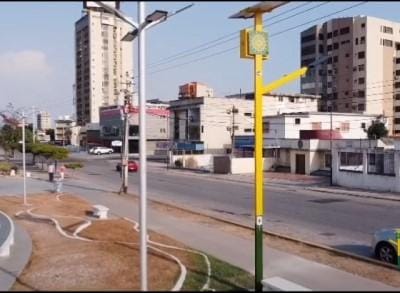 Alcaldía de Maracaibo instaló postes inteligentes cerca de la Maternidad Castillo Plaza