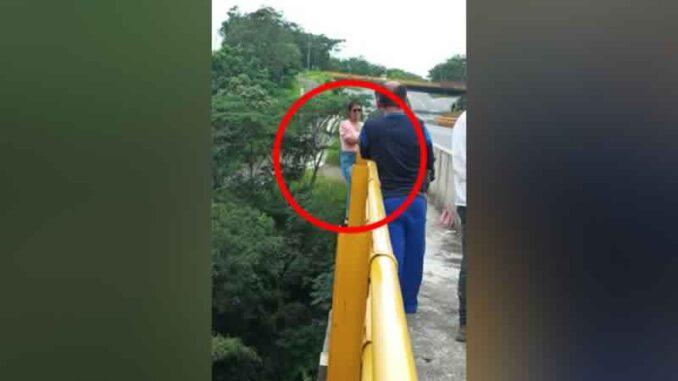Colombia: Mujer se suicidó al lanzarse de un Puente en Ibagué (VIDEO)