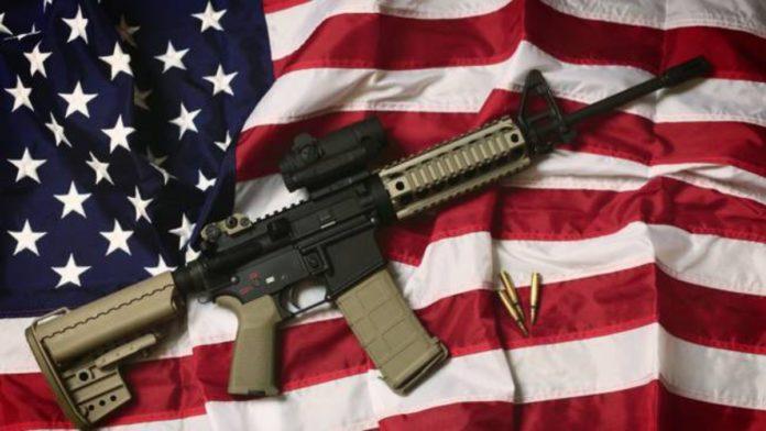 EE.UU. triplica producción de armas en medio de masivos tiroteos