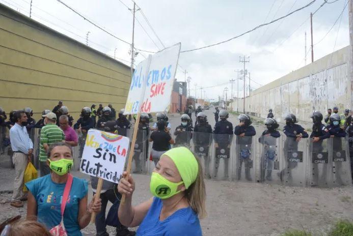Habitantes de Barquisimeto salieron a protestar ante constantes apagones