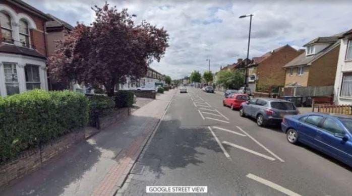Octogenaria es asesinada de varias puñaladas en Londres